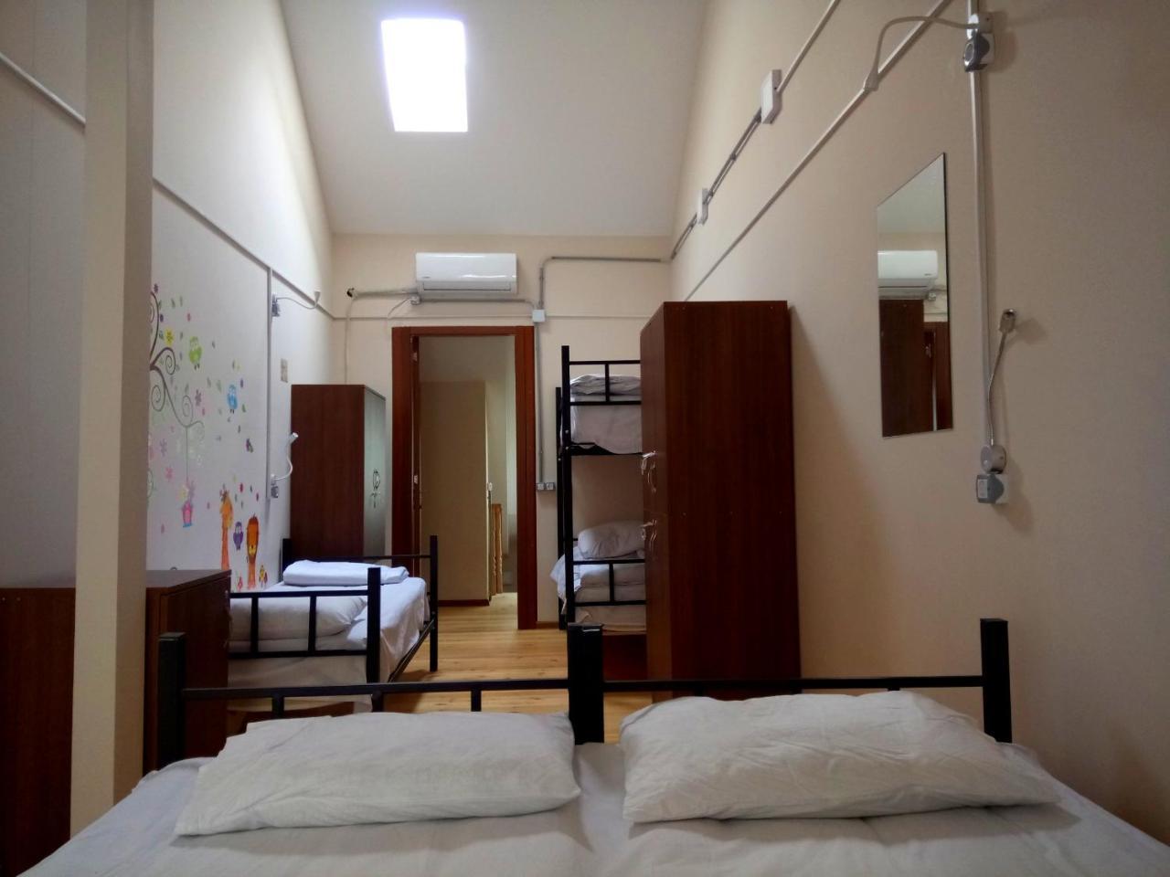 Global Hostel - Marjanishvili Tbilisi Eksteriør billede